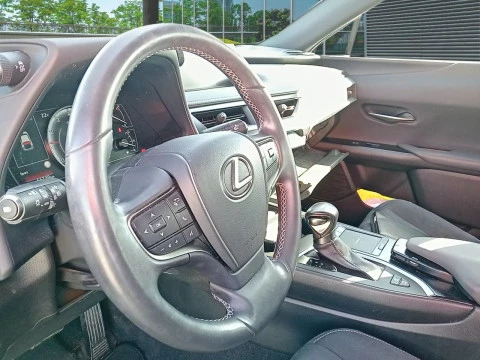 Lexus UX 2.0 250h Business