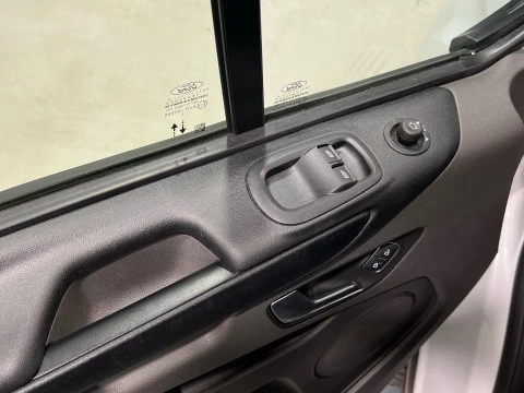 Ford Transit Custom 2.0 TDCI 96kW 320 L1 Nugget Auto