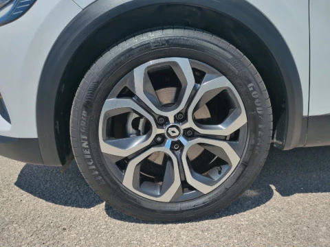 Renault Captur techno E-Tech híbrido 105 kW (145CV)