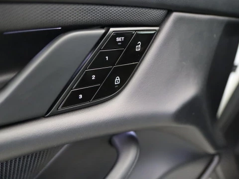 Porsche TAYCAN BEV 79KWH 4S AUTO 4P