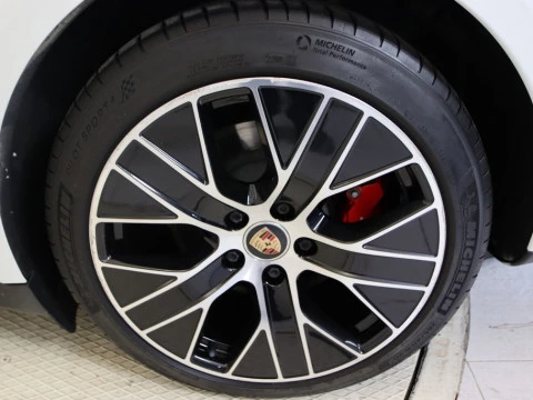 Porsche TAYCAN BEV 79KWH 4S AUTO 4P