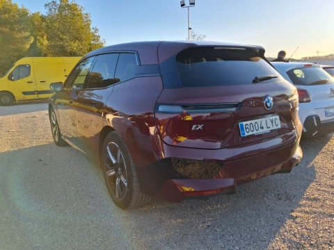 BMW iX xDrive40