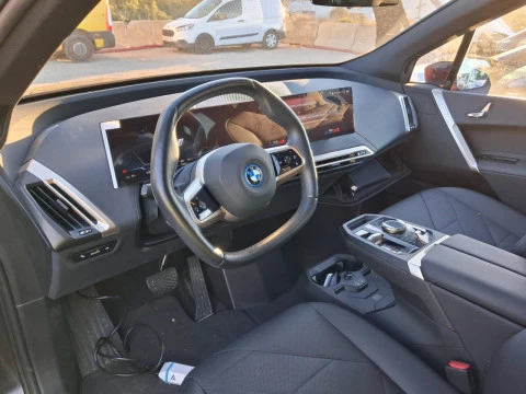 BMW iX xDrive40