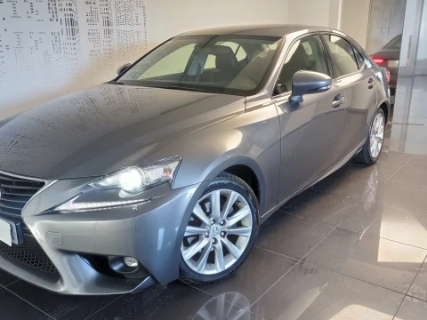 Lexus IS 2.5 300h Executive Tecno + Navibox Lexus IS 2.5 300h Executive Tecno + Navibox