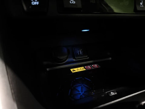 Toyota Rav4 220H Luxury 4x2 e-CVT 160 kW (218 CV)