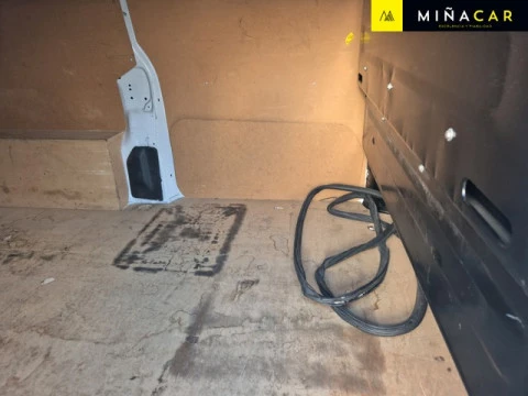 Peugeot Expert Furgon BlueHDi 100 Premium Long 75 kW (102 CV)