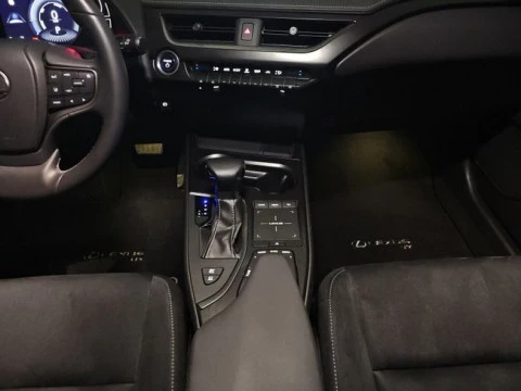 Lexus UX 2.0 250h Business