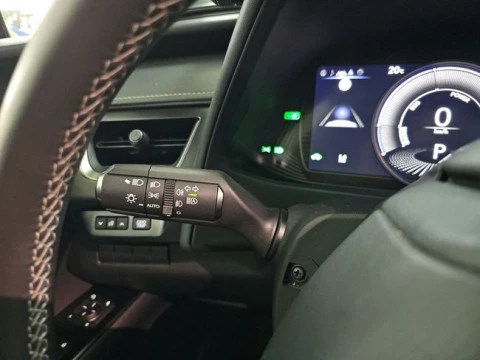 Lexus UX 2.0 250h Business