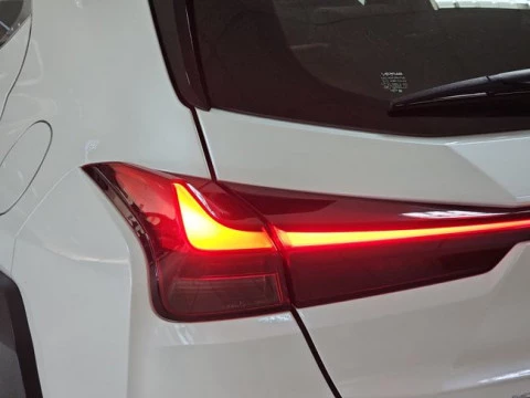 Lexus UX 2.0 250h Business