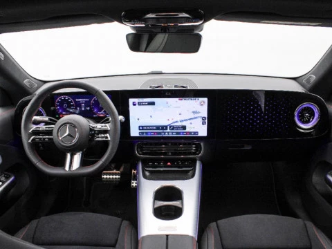 Mercedes-Benz CLA 1.5 CLA 180 MHEV DCT 136 4P