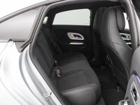 Mercedes-Benz CLA 1.5 CLA 180 MHEV DCT 136 4P