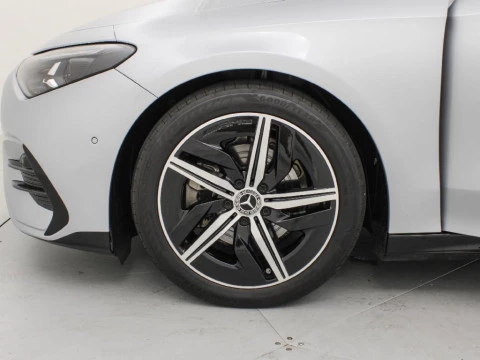 Mercedes-Benz CLA 1.5 CLA 180 MHEV DCT 136 4P