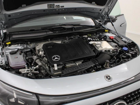 Mercedes-Benz CLA 1.5 CLA 180 MHEV DCT 136 4P