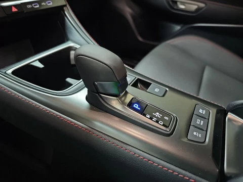 Lexus LBX 1.5 136cv HEV Elegant+ Black