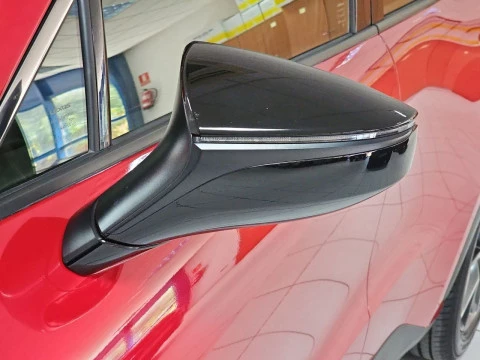 Lexus LBX 1.5 136cv HEV Elegant+ Black