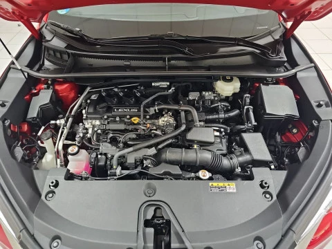 Lexus LBX 1.5 136cv HEV Elegant+ Black