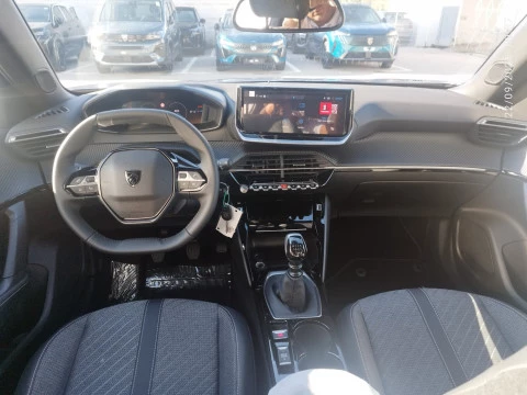 Peugeot 2008 Allure Gasolina 100 S&S 6 Vel. MAN