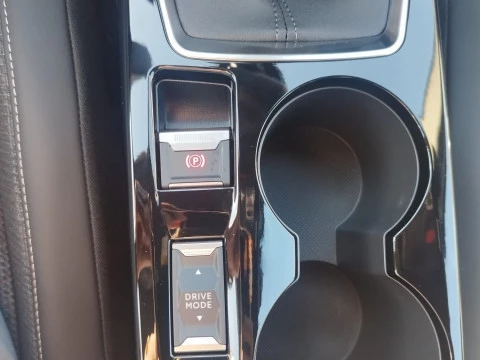 Peugeot 2008 Allure Gasolina 100 S&S 6 Vel. MAN