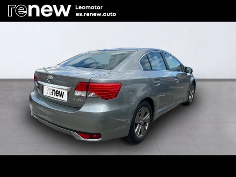 Toyota Avensis   140 Advance