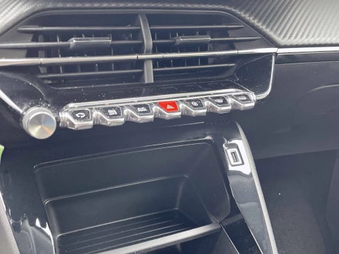 Peugeot 2008 Active Pack Puretech 100 S&S BVM6