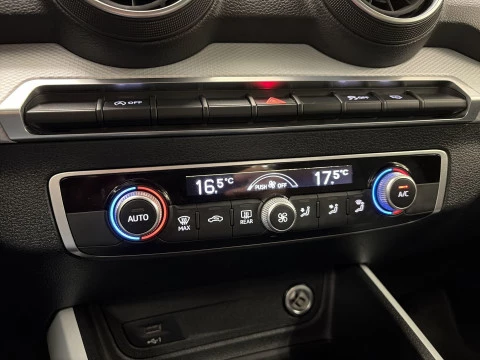 Audi Q2 design 35 TFSI 110 kW (150 CV) S tronic
