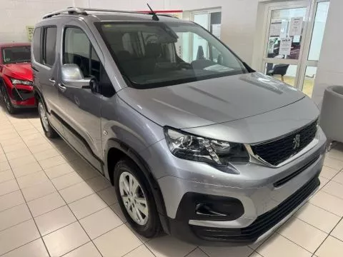 Peugeot Rifter 1.5 BLUEHDI 73KW ALLURE LONG 5P Peugeot Rifter 1.5 BLUEHDI 73KW ALLURE LONG 5P