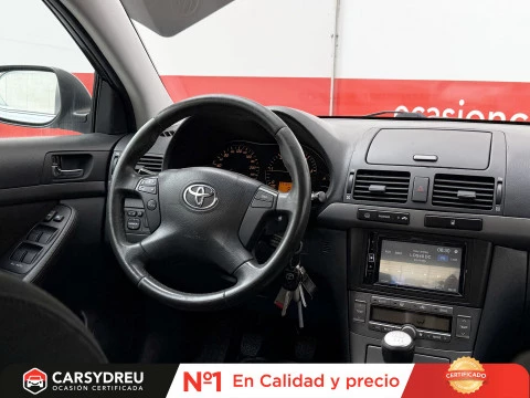 Toyota Avensis 2.0 D-4D Advance