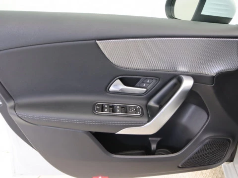 Mercedes-Benz A-CLASS CLASE A 180 D DCT 5P