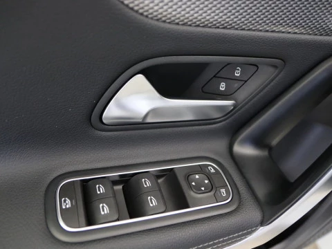 Mercedes-Benz A-CLASS CLASE A 180 D DCT 5P