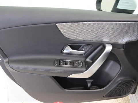 Mercedes-Benz A-CLASS CLASE A 180 D DCT 5P