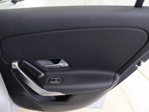 Mercedes-Benz A-CLASS CLASE A 180 D DCT 5P