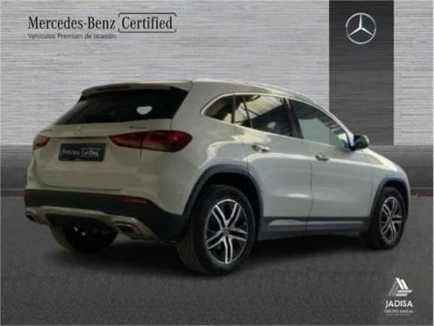 Mercedes-Benz GLA 200 D 4MATIC