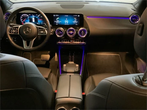 Mercedes-Benz GLA 200 D 4MATIC