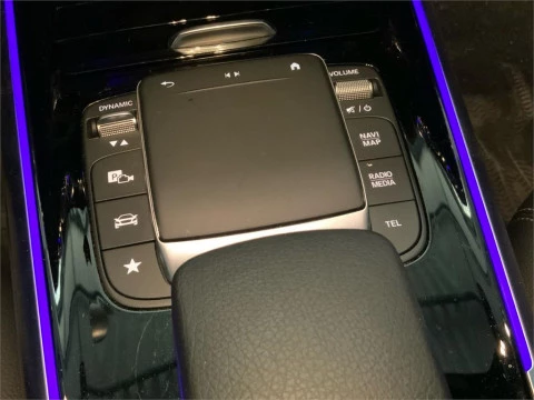 Mercedes-Benz GLA 200 D 4MATIC