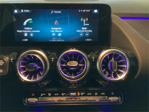 Mercedes-Benz GLA 200 D 4MATIC