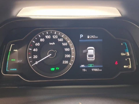 Hyundai IONIQ 1.6 GDI PHEV KLASS DCT 5P