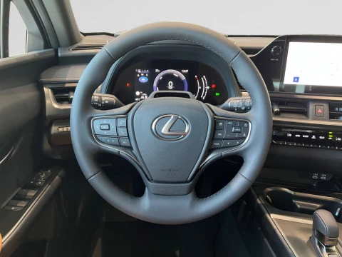 Lexus UX 2.0 300h UX Plus