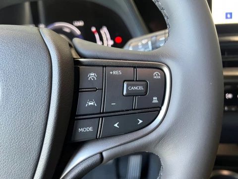 Lexus UX 2.0 300h UX Plus