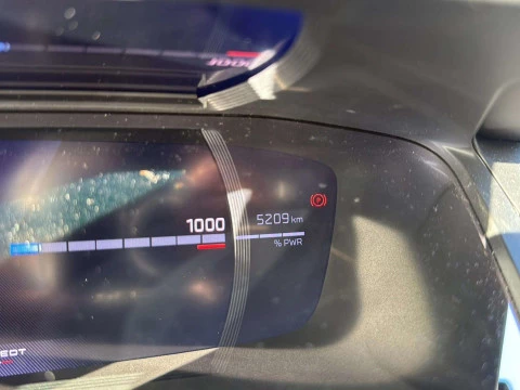 Peugeot 208  1.2 Hybrid GT e-DCS6 136