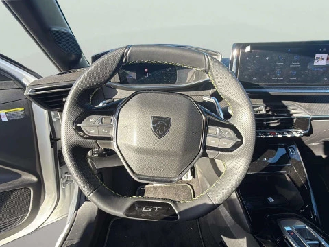 Peugeot 208  1.2 Hybrid GT e-DCS6 136