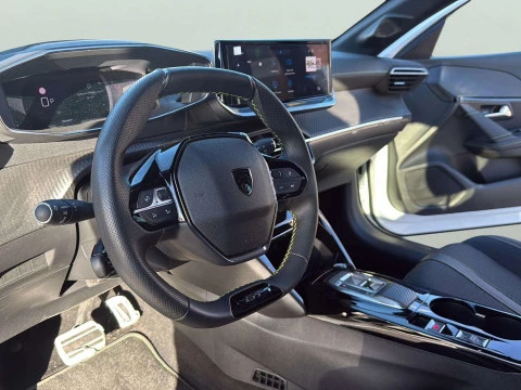 Peugeot 208  1.2 Hybrid GT e-DCS6 136