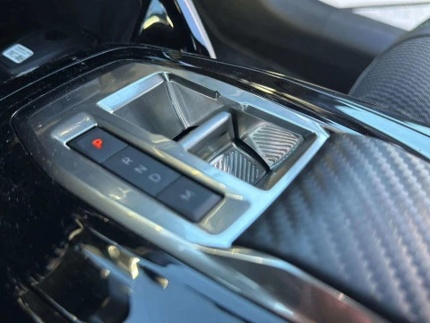 Peugeot 208  1.2 Hybrid GT e-DCS6 136