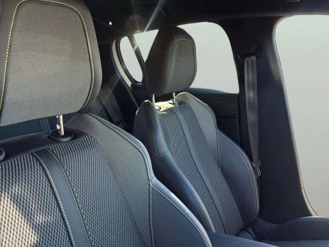 Peugeot 208  1.2 Hybrid GT e-DCS6 136