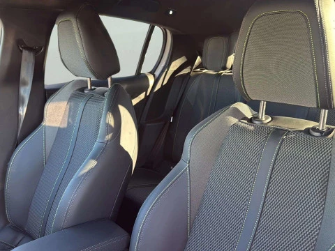 Peugeot 208  1.2 Hybrid GT e-DCS6 136