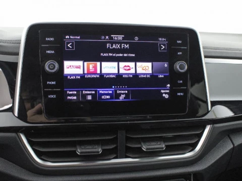 Volkswagen T-Roc 1.5 TSI DSG R-LINE 150CV 5P