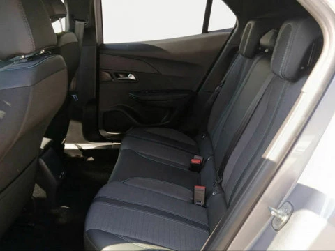 Peugeot 2008 Eléctrico Allure Pack 100 kW (136 CV)