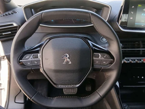 Peugeot 2008 Eléctrico Allure Pack 100 kW (136 CV)