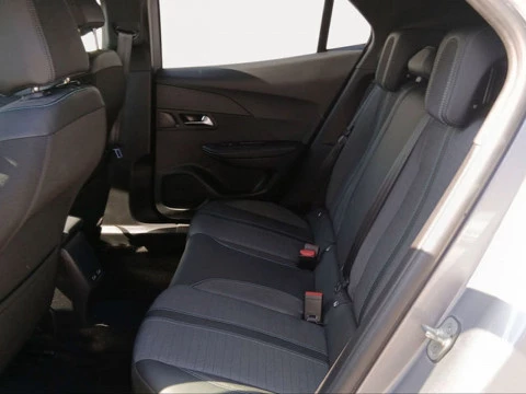 Peugeot 2008 Eléctrico Allure Pack 100 kW (136 CV)