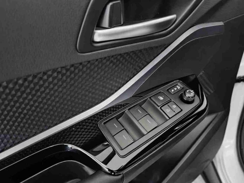 Toyota C-HR 1.8 125H Advance