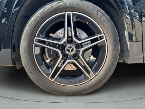 Mercedes-Benz GLA  250 e